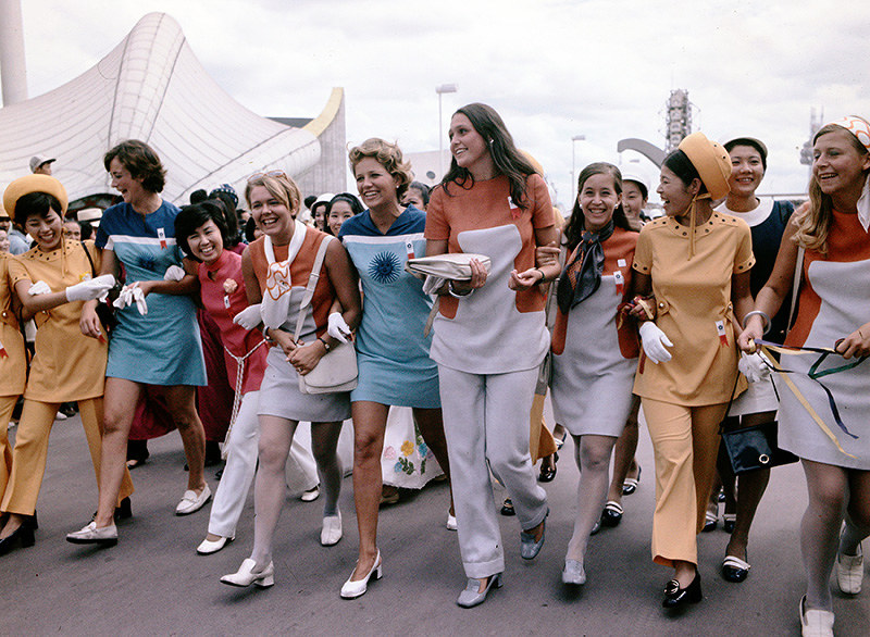 大阪万博1970：ホステス 活躍する女性たち [写真特集25/41] | 毎日新聞