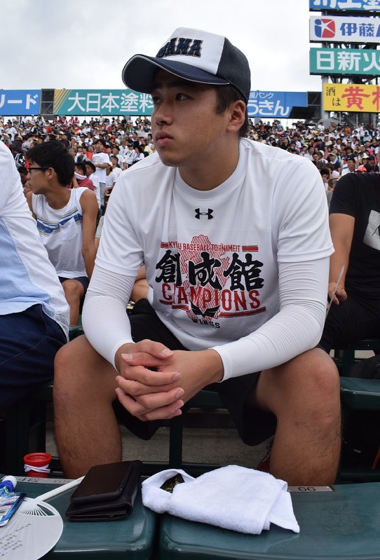 夏の高校野球：被爆３世の創成館・松山、その時、黙とう  毎日新聞