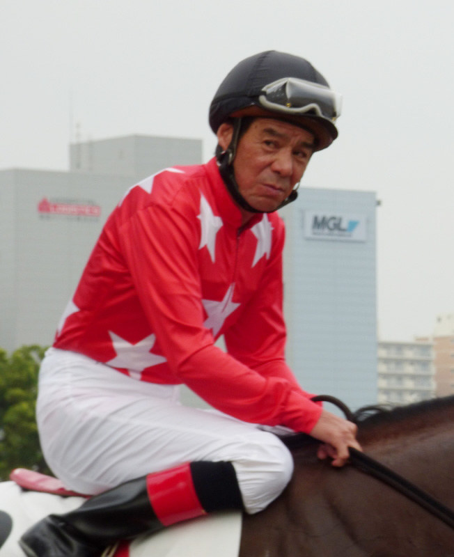 地方競馬：的場騎手、通算7152勝目 最多勝記録更新 [写真特集3/3