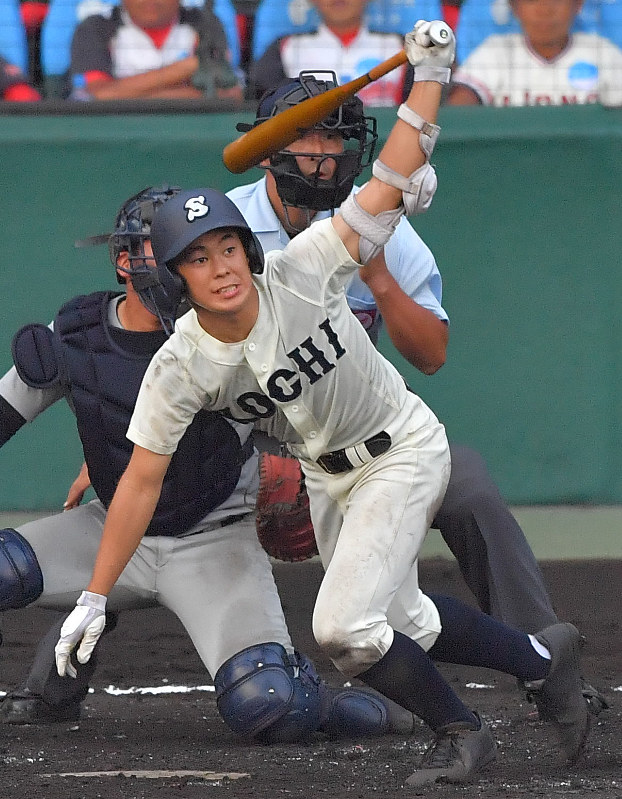 夏の高校野球：高知商、2試合連続2桁安打 | 毎日新聞