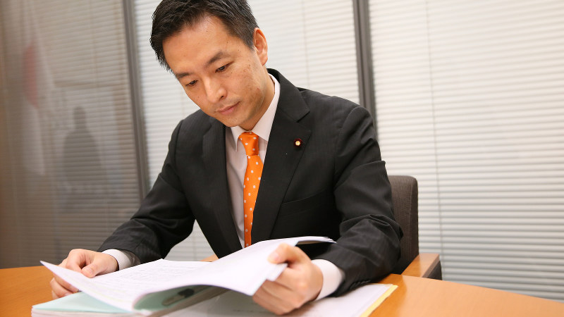 村井英樹氏=佐々木順一撮影