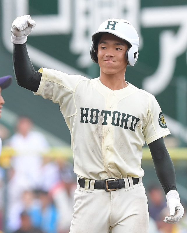 夏の高校野球：第12日目第1試合 報徳学園（東兵庫）－愛工大名電