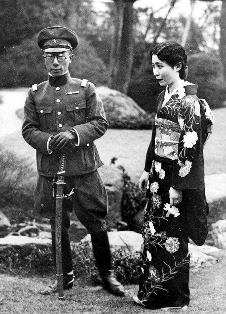 愛新覚羅溥儀出品 愛新覚羅溥傑夫妻：日中友好 咲き続けるアサガオ | 毎日新聞