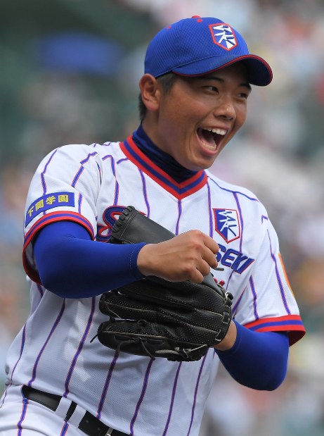 夏の高校野球：下関国際、好守で8強 木更津総合強打封じ | 毎日新聞
