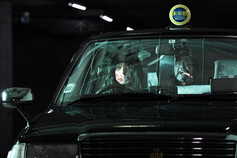 霊感タクシー 大阪市走る 生首や骸骨並ぶ 猛暑サービス 写真特集5 10 毎日新聞