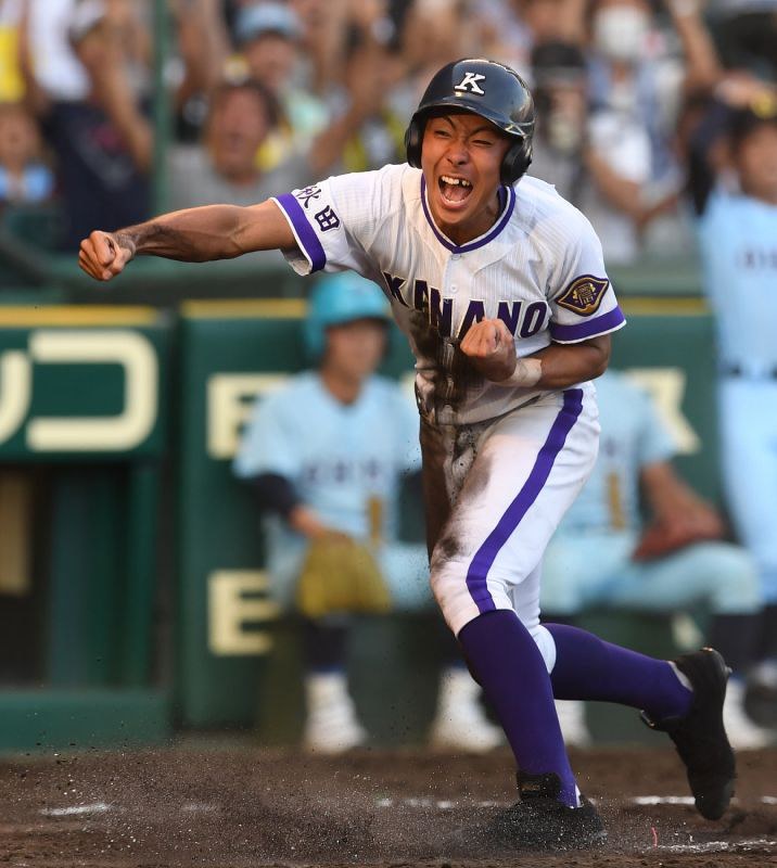 夏の高校野球：準々決勝第4試合 近江（滋賀）―金足農（秋田） [写真