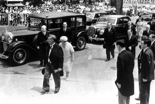 平成が培った終戦の日 | 時の足音 | 毎日新聞「政治プレミア」