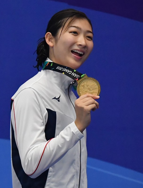 アジア大会：池江璃花子3冠目 50バタ、100自も金 | 毎日新聞