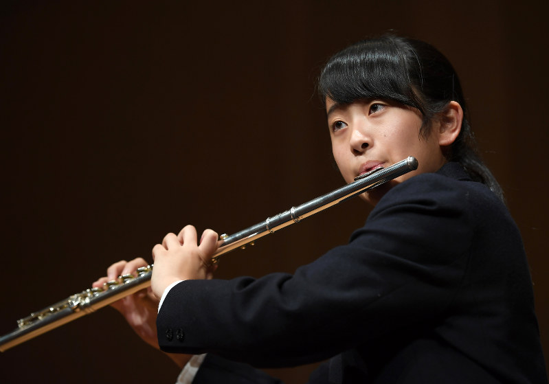 学生音コン 大阪大会本選 お客さん楽しませたい フルート高校１位 須磨学園高 幸賀美奈さん 兵庫 毎日新聞