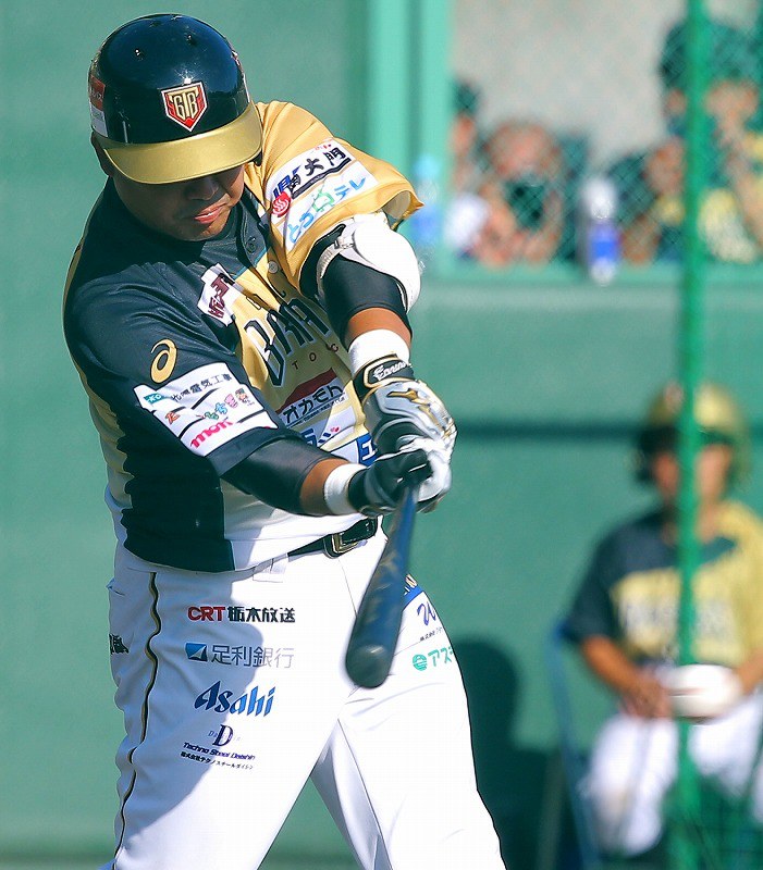 元巨人：村田、涙の引退試合 独立リーグ栃木、今季最終戦 [写真特集10