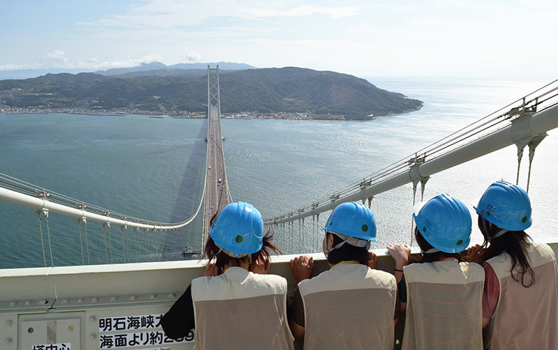楽スポット 明石海峡大橋 神戸市垂水区 ２９７メートルから眺める絶景 毎日新聞