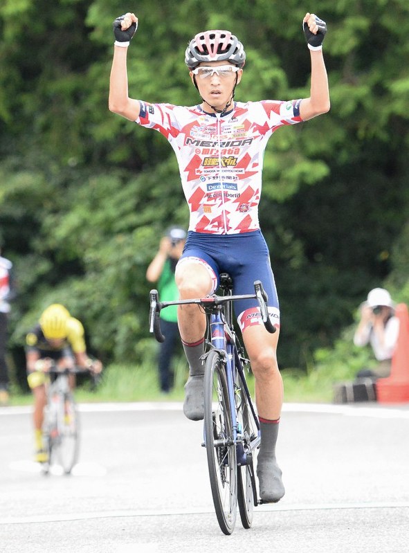 ティム・ケルン 写真集「The Peloton」自転車ロードレース ☆安心の定価販売☆】 ティム・ケルン 写真集「The Peloton