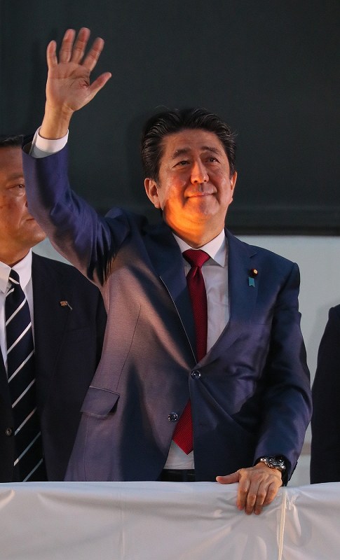 自民党総裁選：自民党総裁選の投開票を翌日に控え街頭演説 [写真特集6