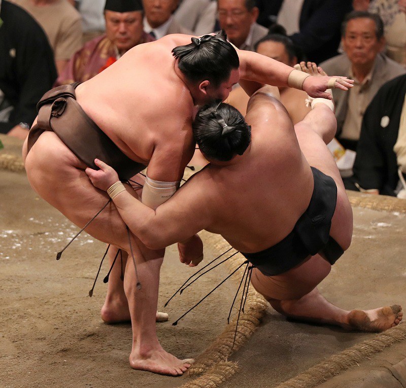 大相撲秋場所：白鵬41回目の優勝 幕内通算1000勝 [写真特集7/9