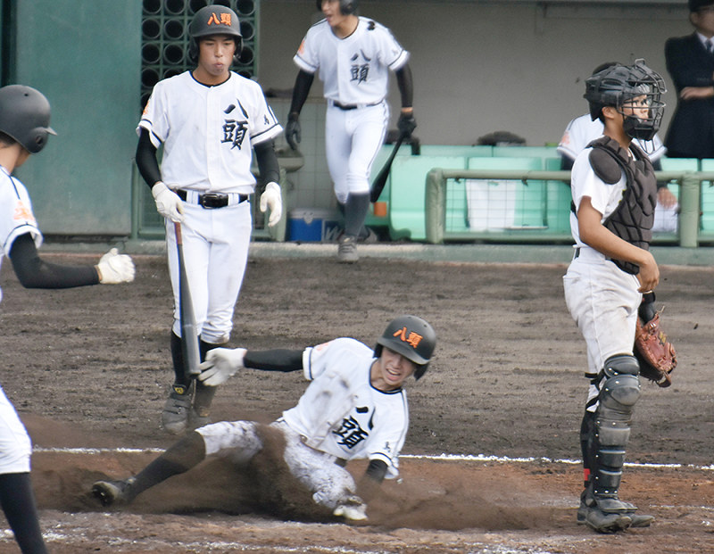秋の高校野球 県大会開幕 米子西 鳥取西破る 八頭 鳥取工がコールド勝利 鳥取 毎日新聞