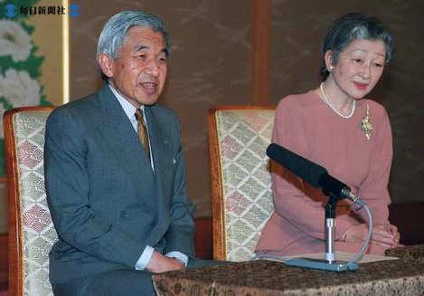 地平らかに 天皇陛下と皇后美智子様の十年 人文