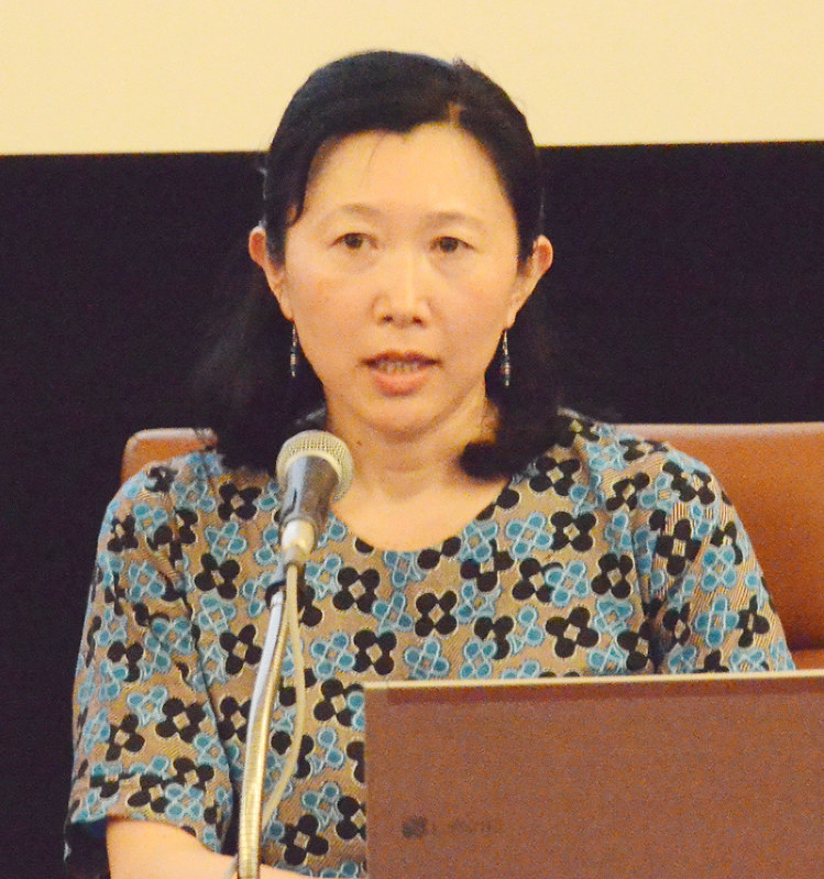 ミニ論点 ノーベル平和賞 ｕｎｈｃｒゴマ コンゴ民主 元事務所長 米川正子氏 フォトジャーナリスト 林典子氏 毎日新聞