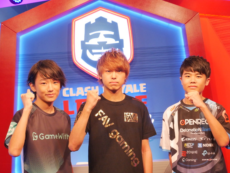 日本開催が決まった「クラロワリーグ 世界一決定戦2018」への意気込みを語る(右から)koo選手、RAD選手、shun選手