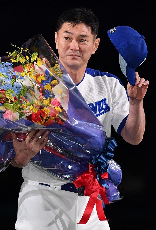 3/3 名古屋ドーム荒木引退試合 ペア 超良席 中日：「感動ありがとう」引退の荒木と岩瀬へ観衆３万人超 [写真特集7