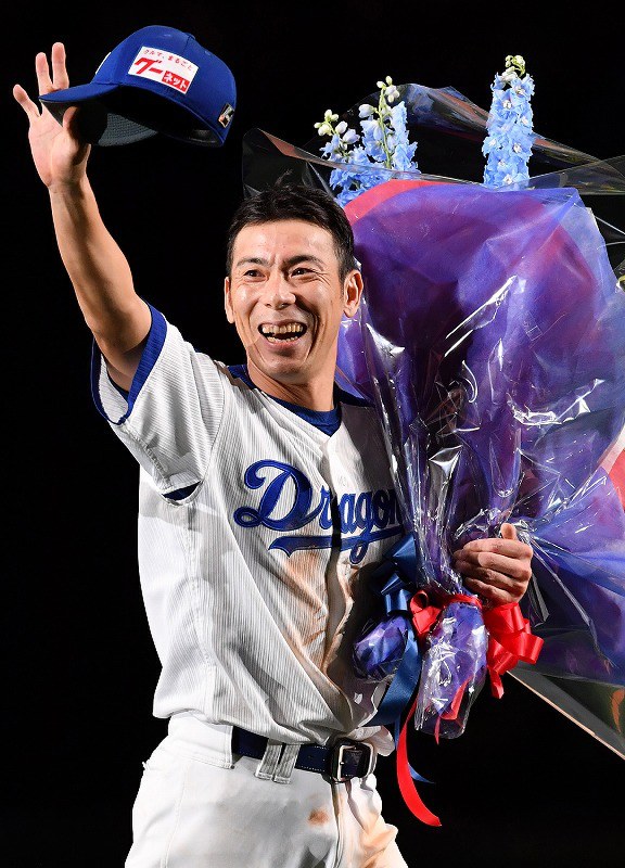 3/3 名古屋ドーム荒木引退試合 ペア 超良席 中日：「感動ありがとう」引退の荒木と岩瀬へ観衆３万人超 [写真特集7