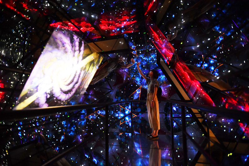 ◇曰く付き・未来の自分の姿が見える万華鏡 ◇曰く付き・未来の自分の姿が見える万華鏡