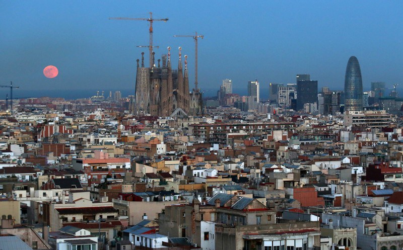 世界の雑記帳 サグラダ ファミリア 着工130年経てようやく建築許可取得 毎日新聞