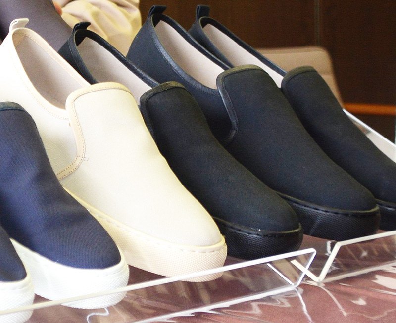 グッドデザイン賞 県内から8件受賞 和紙布製靴など 富山 毎日新聞