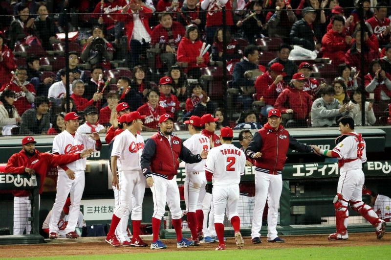 日本シリーズ 第１戦 広島 対 ソフトバンク 試合 ライブ 速報 毎日新聞