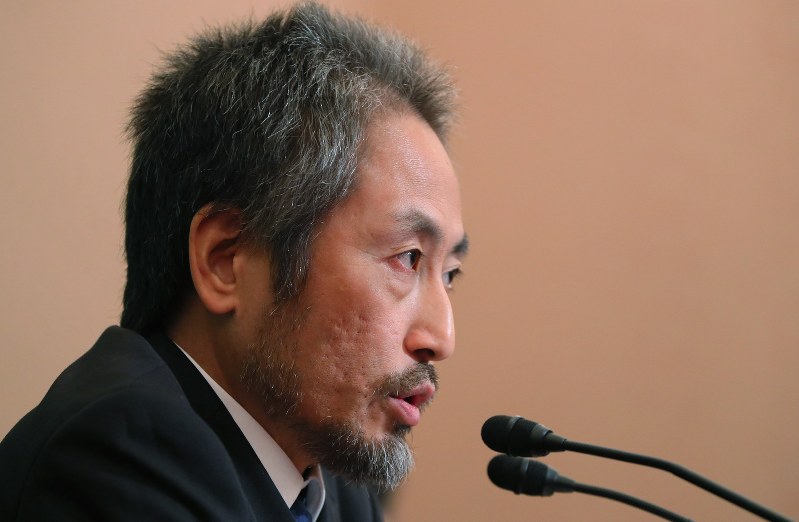 記者会見する安田純平さん=東京都千代田区の日本記者クラブで2018年11月2日午前11時12分、長谷川直亮撮影