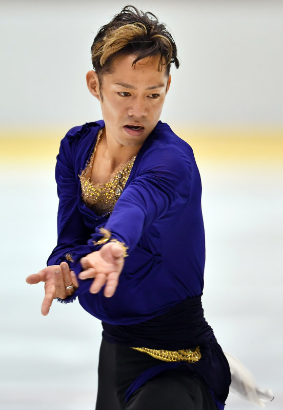 フィギュア：復帰の高橋大輔、首位発進 西日本選手権 | 毎日新聞