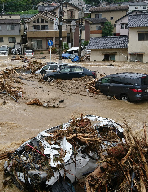 茨城 古河 パトカー追跡の車転落 用水堀で男性死亡 毎日新聞