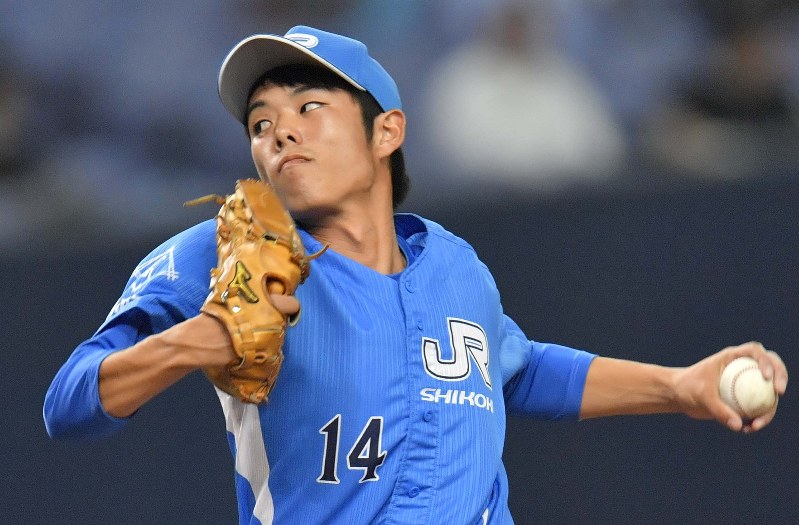 【JR四国-大和高田クラブ】JR四国先発の岡田律=京セラドーム大阪で2018年11月5日、山崎一輝撮影