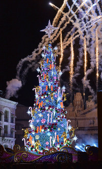 USJ：ホグワーツ城に「魔法」 冬のイベント公開 [写真特集9/7