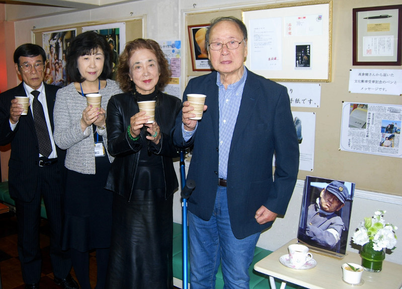 小倉昭和館 高倉健さん命日 居酒屋兆治 など上映 毎日新聞