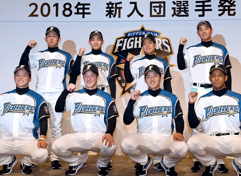 プロ野球：日本ハム入団会見 吉田、ドラ5柿木をライバル視 [写真特集5