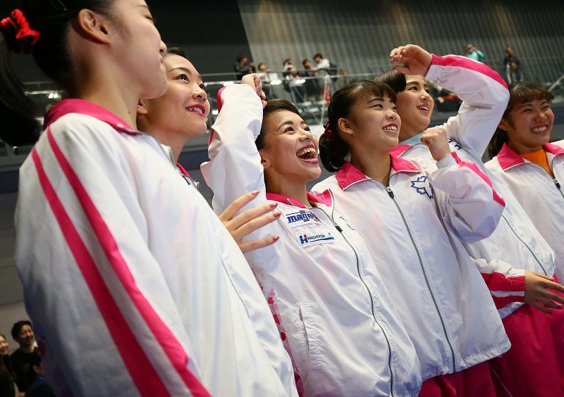 体操：全日本団体選手権 村上擁す日体大V [写真特集5/5] | 毎日新聞