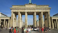 ドイツ帝国時代に建設されたブランデンブルク門。ベルリンの盛衰を見つめてきた（写真は筆者撮影）