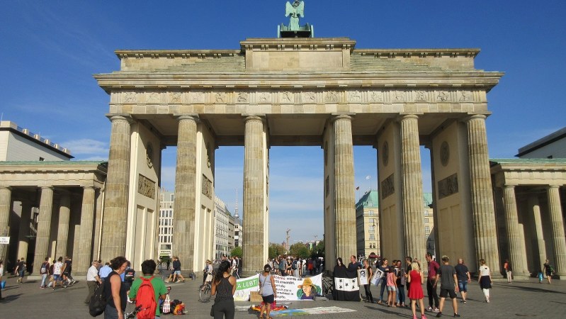 ドイツ帝国時代に建設されたブランデンブルク門。ベルリンの盛衰を見つめてきた(写真は筆者撮影)
