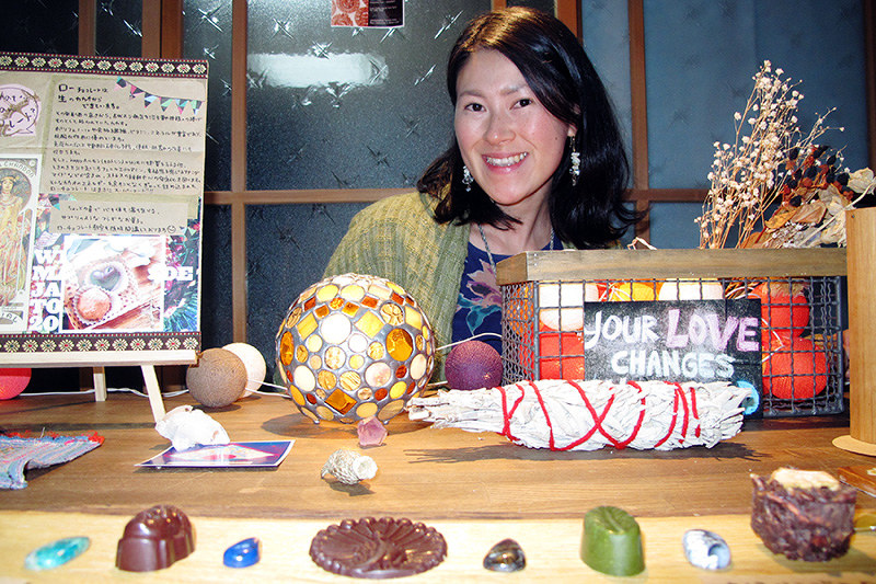 湖国の人たち 低温調理で健康増進 ローチョコレートの店を開いた 吉田りえさん ３１ 彦根市 滋賀 毎日新聞