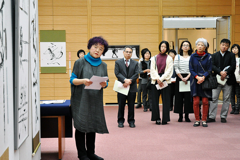 一華会展 線の輝き 響き感じて ３０回記念展が開幕 福山 広島 毎日新聞