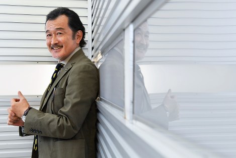 人生は夕方から楽しくなる 俳優 橋爪功さん 人は五感が衰えても 自分受け入れ楽しめる 毎日新聞