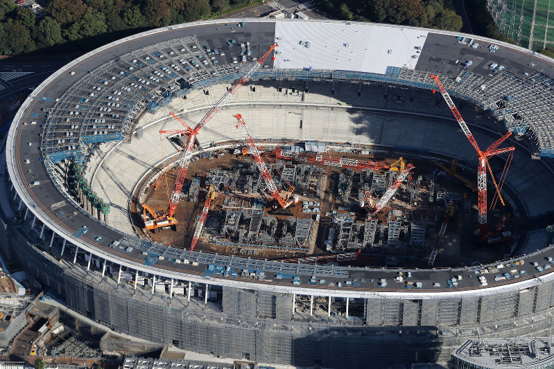 2020年東京五輪に向けて関連施設の建設が続くが・・・・・(新国立競技場)