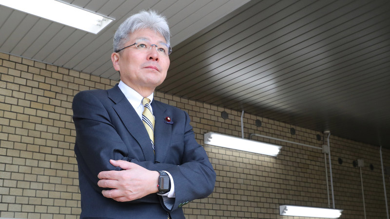 逢坂誠二氏=長谷川直亮撮影