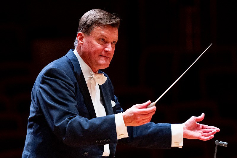 ときにはぶらりと音楽を ドレスデン国立歌劇場管弦楽団とバイエルン放送交響楽団の演奏会 毎日新聞