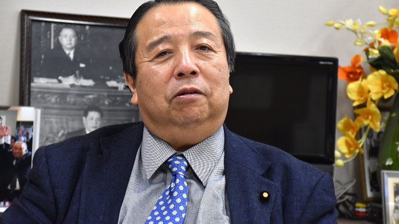 村上誠一郎氏=須藤孝撮影