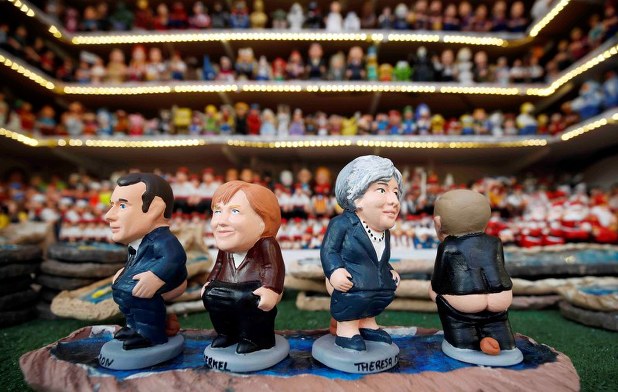 ♡※前Da1004 スペイン カガネ人形 カタルーニャ伝統 2点まとめ ♡※前Da1004 スペイン カガネ人形 カタルーニャ伝統 2点まとめ