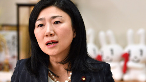 牧島かれん氏＝丸山博撮影
