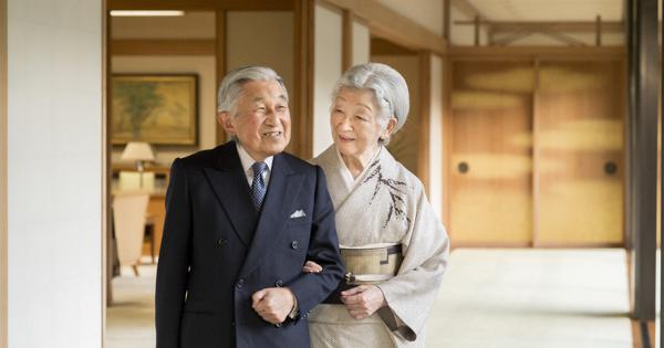 国民とともに」貫き 天皇陛下85歳 | 毎日新聞