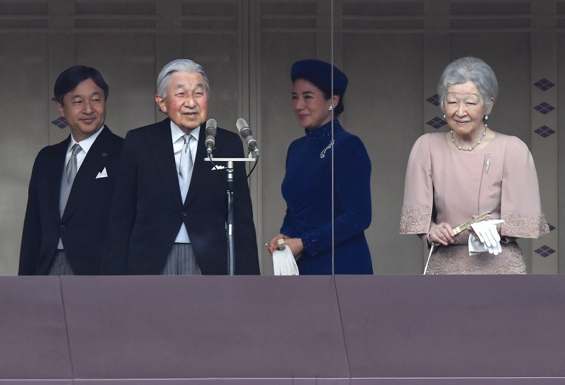 皇室：天皇陛下 85歳誕生日一般参賀 [写真特集7/9] | 毎日新聞