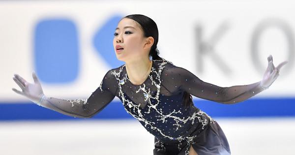 THE ICE 当選品 坂本花織 宮原知子 三原舞依　直筆サイン入　限定品 フィギュア：全日本選手権開幕 女子SP坂本花織が首位 [写真